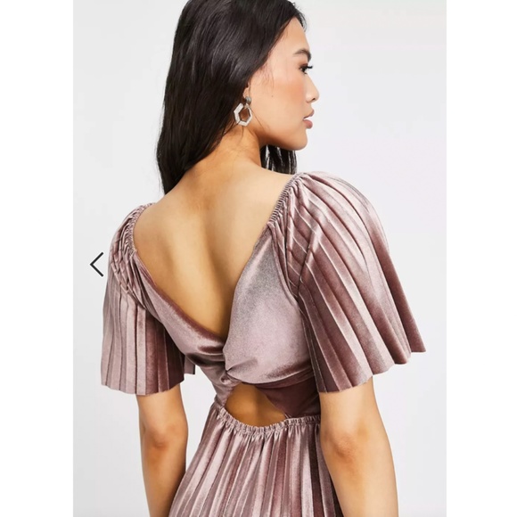 (NWT) ASOS DESIGN twist back pleated empire waist velvet maxi dress in champagne - Picture 4 of 9